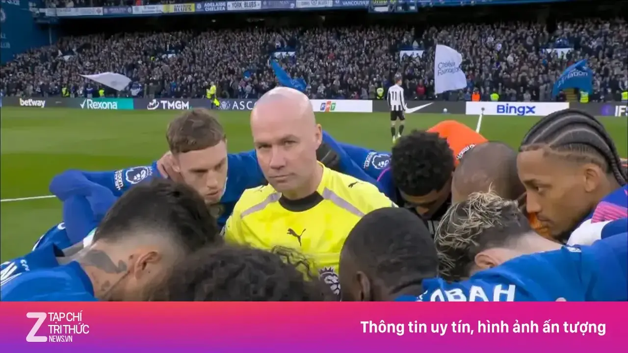 لحظة غريبة وغير مسبوقة تثير الجدل في الدوري الإنجليزي الممتاز لكرة القدم